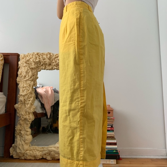 Yellow skirt with pockets and back slit - Picture 3 of 4